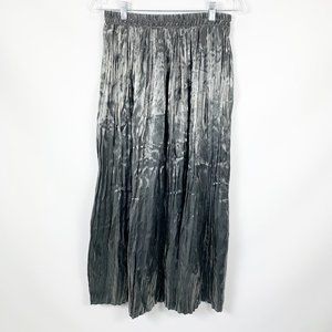 Karin Stevens 8 Silver Metallic Accordion Skirt